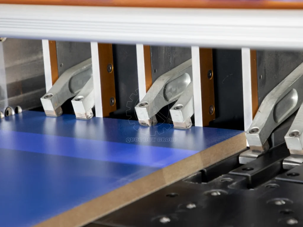 PANEL SAW REAR LOADING MACHINE